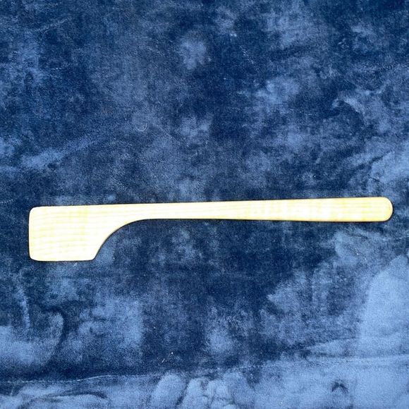 Hand made wooden spatula - Picture 1 of 3